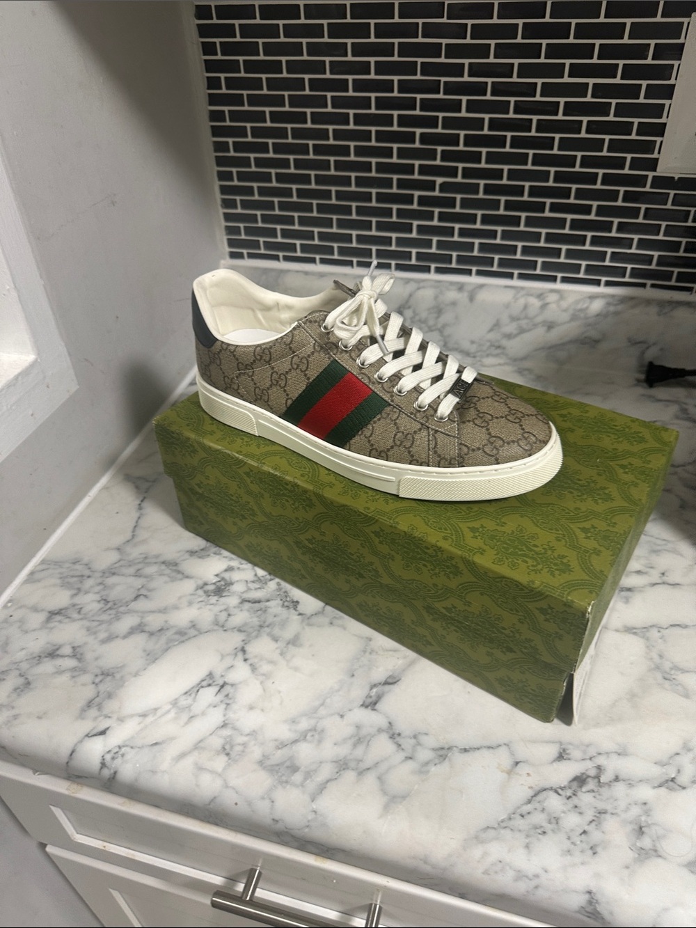 Gucci Men’s Beige GG Canvas Sneaker with Red and Green Web